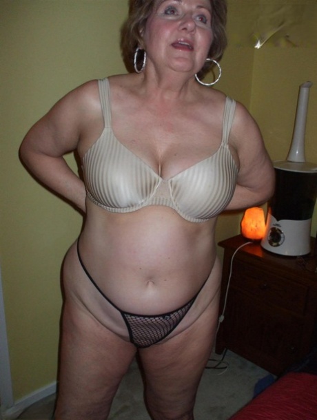 mom milf foto naked galleries #35