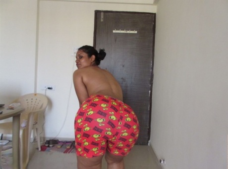 Lily Singh naked pictures #29