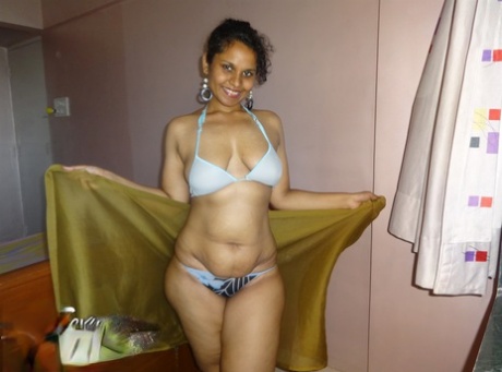 Lily Singh nude photos #28