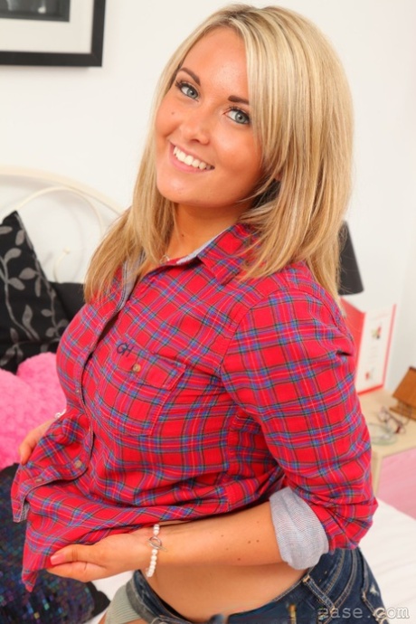 Zoe Alexandra Xxx Photos