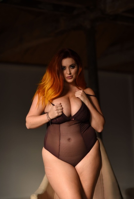 Lucy Vixen sex picture #14